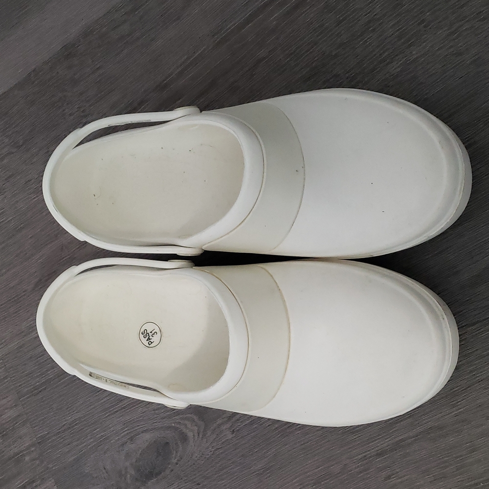 Womens Mercy work clog, size 8
